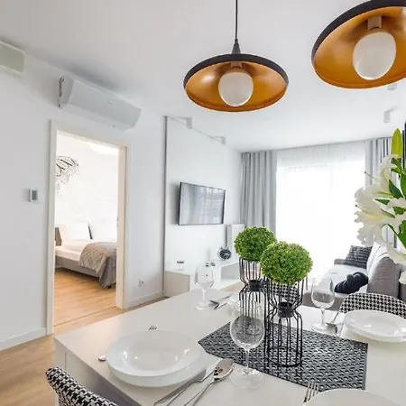 Apartamento Kasprowicza 20a Klimatyzacja Basen Fintess Sauny Parking Bawialnia Zmywarkataras Wysoki Standard W Pelni Wyposazony *