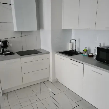 Apartment Nowy Apartament: Beachside Comfort With Modern Amenities *