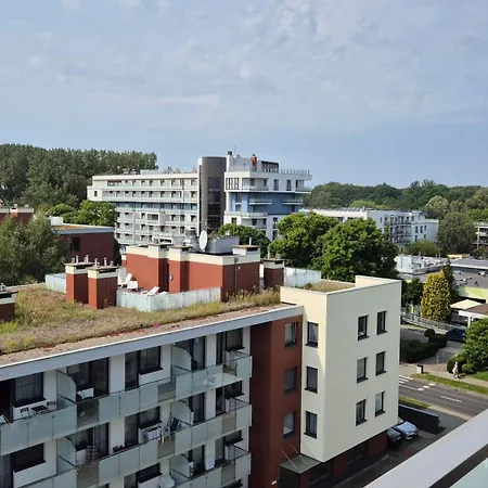 Nowy Apartament: Beachside Comfort With Modern Amenities *